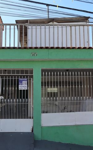 Casa à venda com 196m², 4 quartos e 3 vagasFachada 