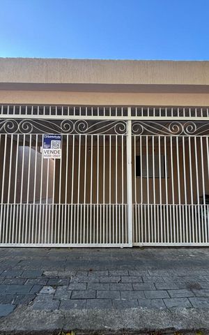 Casa à venda com 157m², 2 quartos e 2 vagasFachada