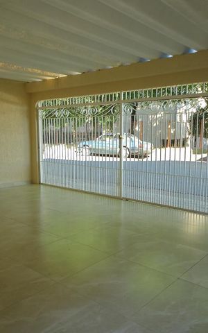 Casa à venda com 157m², 2 quartos e 2 vagasGaragem 
