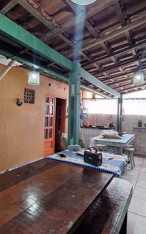 Casa à venda com 180m², 3 quartos e 3 vagas Casa à venda com 180m², 3 quartos e 3 vagasQuintal