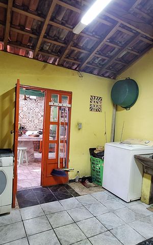 Casa à venda com 180m², 3 quartos e 3 vagas Casa à venda com 180m², 3 quartos e 3 vagasÁrea de Serviço