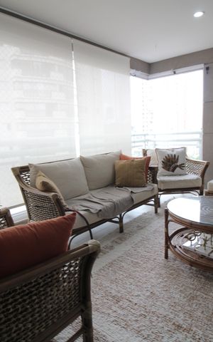 Apartamento à venda com 124m², 3 quartos e 2 vagas Apartamento à venda com 124m², 3 quartos e 2 vagasVaranda