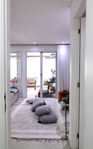 Apartamento à venda com 124m², 3 quartos e 2 vagas Apartamento à venda com 124m², 3 quartos e 2 vagasLavabo