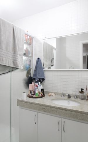 Apartamento à venda com 124m², 3 quartos e 2 vagas Apartamento à venda com 124m², 3 quartos e 2 vagasSuite 1 - Banheiro