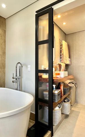 Apartamento à venda com 116m², 2 quartos e 2 vagas Apartamento à venda com 116m², 2 quartos e 2 vagasBanheiro da Suíte 1