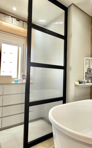 Apartamento à venda com 116m², 2 quartos e 2 vagas Apartamento à venda com 116m², 2 quartos e 2 vagasBanheiro da Suíte 1