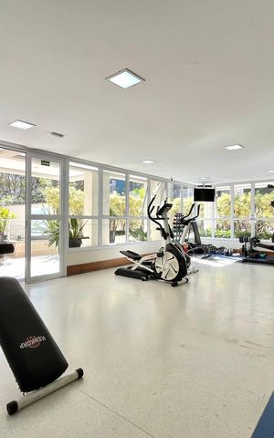 Apartamento à venda com 116m², 2 quartos e 2 vagas Apartamento à venda com 116m², 2 quartos e 2 vagasÁrea comum - Academia