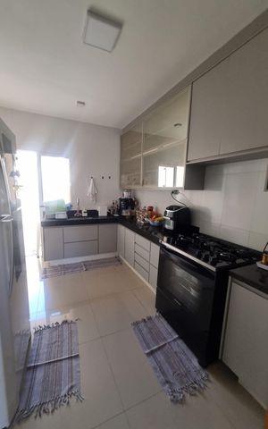 Casa à venda com 210m², 3 quartos e 2 vagas Casa à venda com 210m², 3 quartos e 2 vagasCozinha