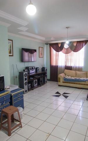 Casa de condomínio à venda com 312m², 4 quartos e 4 vagasSala
