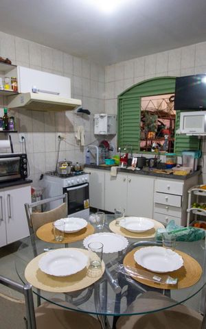Casa de condomínio à venda com 312m², 4 quartos e 4 vagasCozinha