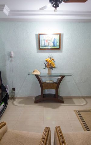 Casa de condomínio à venda com 312m², 4 quartos e 4 vagasSala