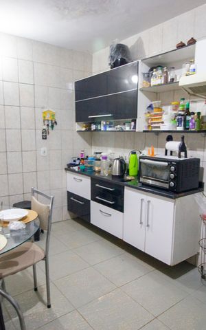 Casa de condomínio à venda com 312m², 4 quartos e 4 vagasCozinha