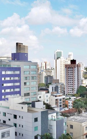 Apartamento para alugar com 141m², 2 quartos e 4 vagas Apartamento para alugar com 141m², 2 quartos e 4 vagasSala -Vista