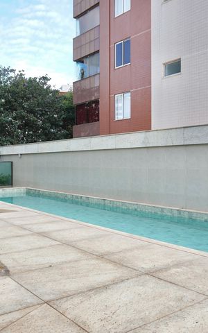 Apartamento para alugar com 141m², 2 quartos e 4 vagas Apartamento para alugar com 141m², 2 quartos e 4 vagasÁrea comum - Piscina