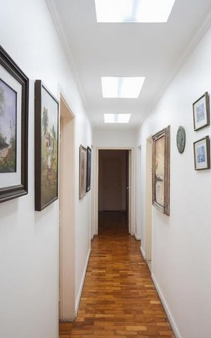 Apartamento à venda com 340m², 4 quartos e 4 vagas Apartamento à venda com 340m², 4 quartos e 4 vagasCorredor