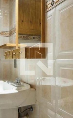 Apartamento à venda com 340m², 4 quartos e 4 vagas Apartamento à venda com 340m², 4 quartos e 4 vagasBanheiro