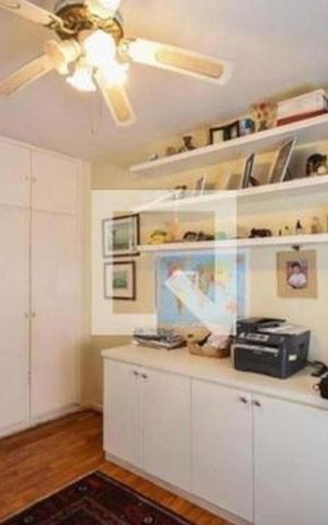 Apartamento à venda com 340m², 4 quartos e 4 vagas Apartamento à venda com 340m², 4 quartos e 4 vagasQuarto