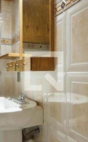 Apartamento à venda com 340m², 4 quartos e 4 vagas Apartamento à venda com 340m², 4 quartos e 4 vagasBanheiro