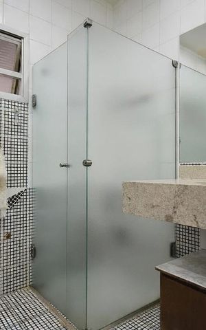 Apartamento à venda com 340m², 4 quartos e 4 vagas Apartamento à venda com 340m², 4 quartos e 4 vagasBanheiro