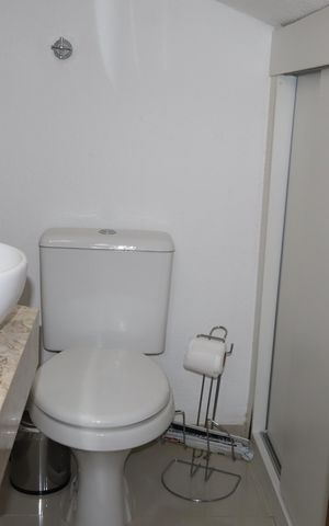 Casa à venda com 63m², 2 quartos e 1 vagaLavabo