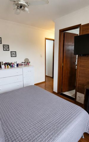 Casa à venda com 121m², 3 quartos e 3 vagas Casa à venda com 121m², 3 quartos e 3 vagasQuarto
