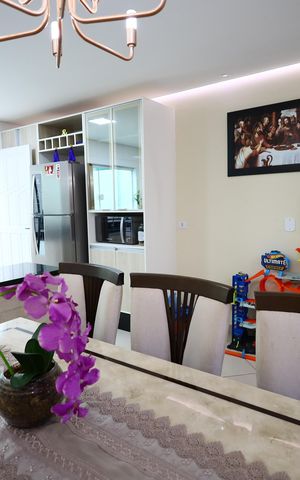 Casa à venda com 138m², 2 quartos e 2 vagasSala/Cozinha