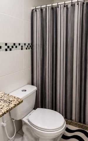 Casa para alugar com 98m², 3 quartos e 1 vaga Casa para alugar com 98m², 3 quartos e 1 vagaBanheiro
