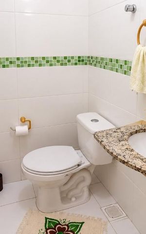 Casa para alugar com 98m², 3 quartos e 1 vaga Casa para alugar com 98m², 3 quartos e 1 vagaBanheiro