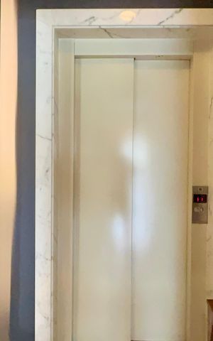 Apartamento à venda com 151m², 2 quartos e 3 vagas Apartamento à venda com 151m², 2 quartos e 3 vagasHall social