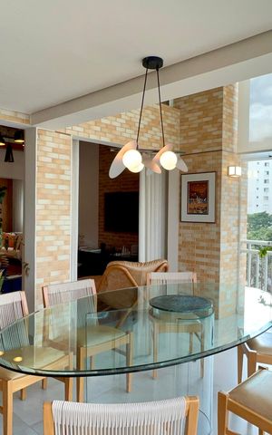 Apartamento à venda com 151m², 2 quartos e 3 vagas Apartamento à venda com 151m², 2 quartos e 3 vagasVaranda gourmet
