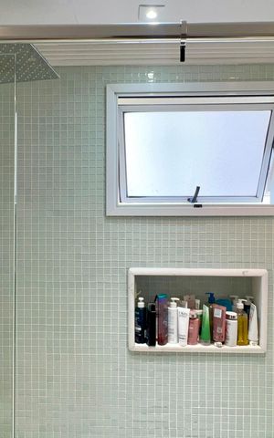 Apartamento à venda com 151m², 2 quartos e 3 vagas Apartamento à venda com 151m², 2 quartos e 3 vagasBanheiro da Suíte