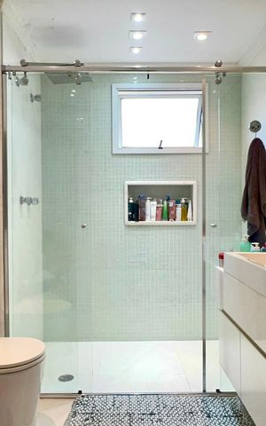 Apartamento à venda com 151m², 2 quartos e 3 vagas Apartamento à venda com 151m², 2 quartos e 3 vagasBanheiro da Suíte