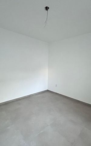 Casa à venda com 150m², 3 quartos e 2 vagas