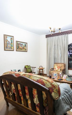 Casa à venda com 210m², 3 quartos e 3 vagas Casa à venda com 210m², 3 quartos e 3 vagasSala