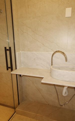 Apartamento à venda com 105m², 3 quartos e 2 vagasbanheiro 2