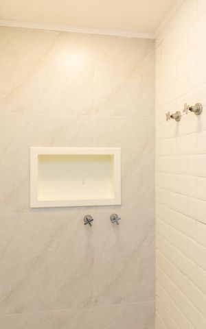 Apartamento à venda com 70m², 2 quartos e 1 vaga Apartamento à venda com 70m², 2 quartos e 1 vagaBanheiro