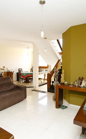 Casa à venda com 400m², 6 quartos e 4 vagasSala
