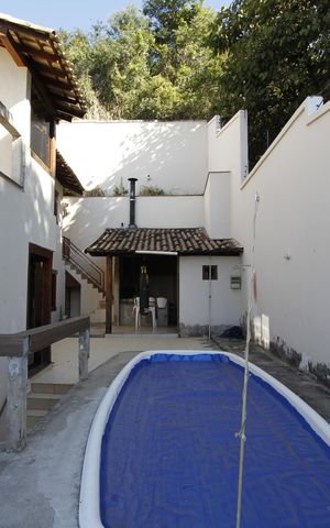 Casa à venda com 400m², 6 quartos e 4 vagasPiscina