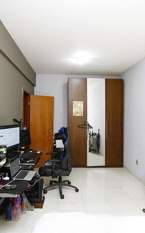 Casa à venda com 400m², 6 quartos e 4 vagasQuarto 2