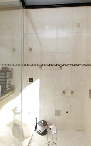Casa à venda com 400m², 6 quartos e 4 vagasBanheiro da Suíte