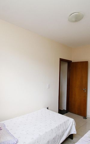 Casa à venda com 400m², 6 quartos e 4 vagasQuarto 4 