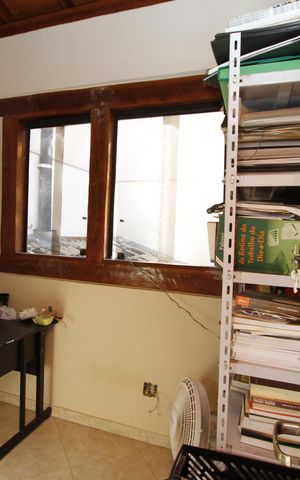 Casa à venda com 400m², 6 quartos e 4 vagasEscritório