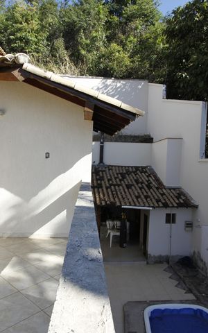 Casa à venda com 400m², 6 quartos e 4 vagasVaranda