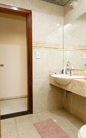 Casa à venda com 400m², 6 quartos e 4 vagasBanheiro Social