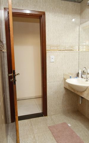 Casa à venda com 400m², 6 quartos e 4 vagasBanheiro Social