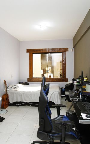 Casa à venda com 400m², 6 quartos e 4 vagasQuarto 2