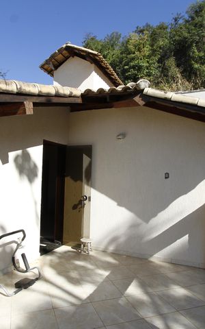 Casa à venda com 400m², 6 quartos e 4 vagasVaranda