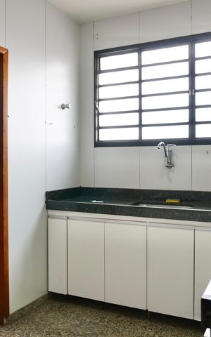 Apartamento para alugar com 192m², 3 quartos e 2 vagas Apartamento para alugar com 192m², 3 quartos e 2 vagasCozinha