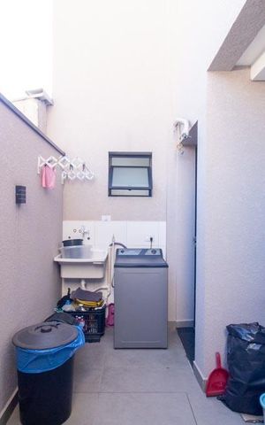 Casa à venda com 166m², 3 quartos e 1 vaga Casa à venda com 166m², 3 quartos e 1 vagaÁrea de Serviço