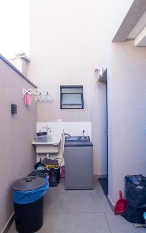Casa à venda com 166m², 3 quartos e 1 vaga Casa à venda com 166m², 3 quartos e 1 vagaÁrea de Serviço